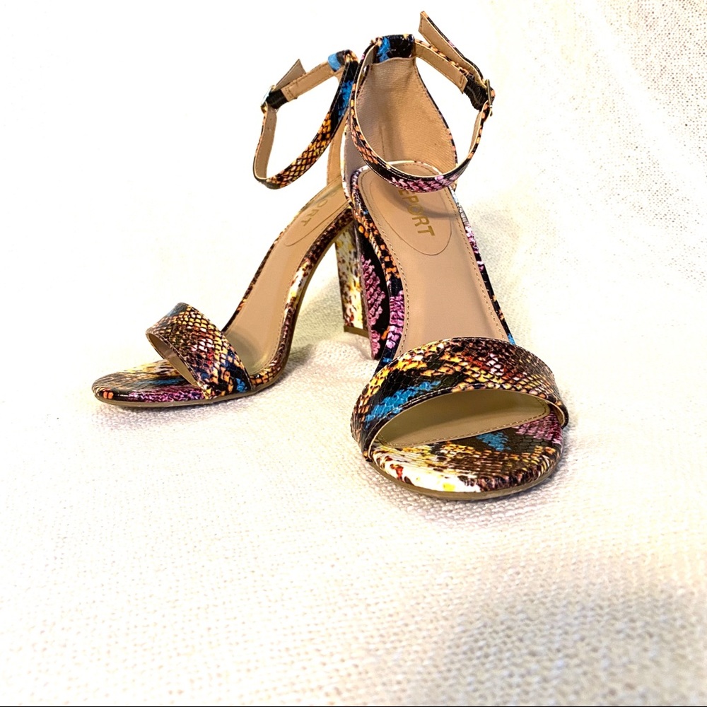 Report - Shiny Multi-Color Snakeskin Styled Heels! - image 1